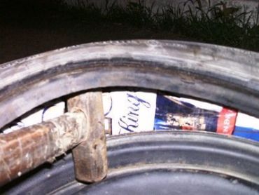 Обнаруженные пограничниками сигареты находились в полостях колес