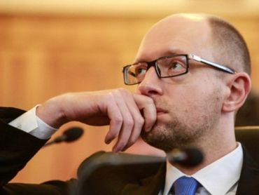Арсений Яценюк предложил провести референдум 25 мая