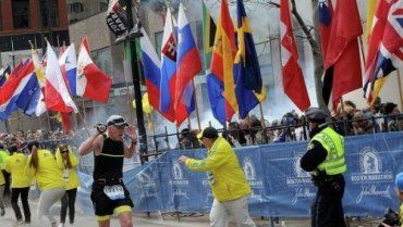 В результате взрыва на бостонском марафоне погибли 3 человека