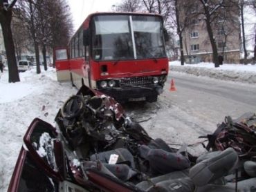 В Ровно в результате кровавого ДТП погибли три 20-летних парня