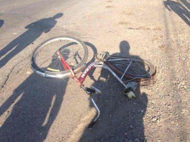 Біля Виноградова автомобіль збив 14-річного велосипедиста