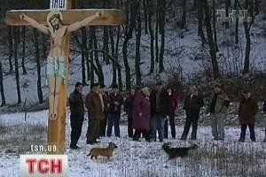 В селе Вильхивка Иршавского района власти решили расширить старое кладбище