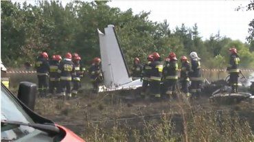 На борту самолета находились 12 человек, один выжил