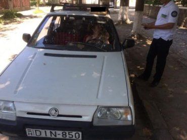 В Ужгороде во время рейдовой проверки штрафанули двух таксистов-"иностранцев"