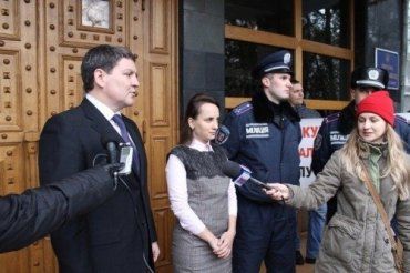 Прокурор Закарпатья на встрече с евромайдановцами в Ужгороде