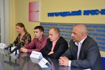 В Ужгородському прес-клубі відбулося засідання