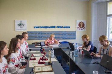 В Ужгородском пресс-клубе состоялась пресс-конференция учащихся