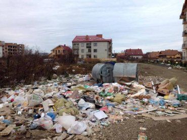 В Ужгороде АВЕ забыла обустроить мусорные площадки в новом микрорайоне