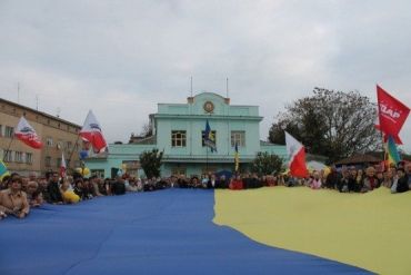 На выборах в Ужгородский горсовет кандидаты выдвинуты по всем 36 округам