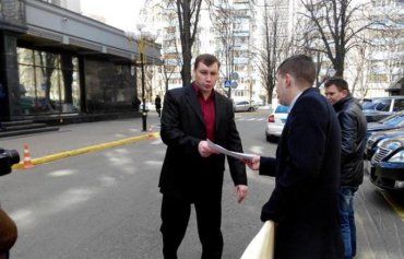Доказательства коррупции в Ужгороде активисты передали прямо в Генпрокуратуру