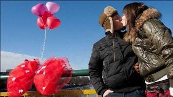 В день Святого Валентина на ужгородском пешеходном мосту состоится флэш-фест