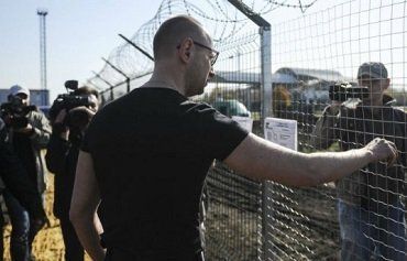 "Стена Яценюка" обходится Украине в кругленькую сумму