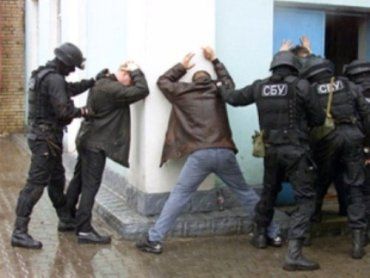 СБУ арестовала закарпатцев за переправку нелегалов в Словакию