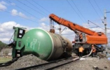 Авария с цистерной на железной дороге в Берегово ликвидирована