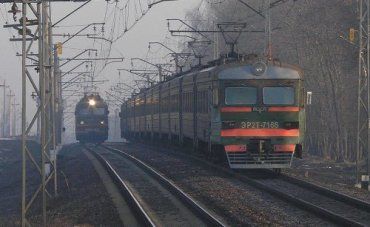 Поезд Ужгород-Сянки едва не разорвал закарпатца на части