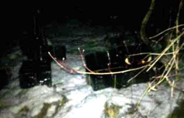 На берегу Тисы пограничники обнаружили 8 ящиков сигарет