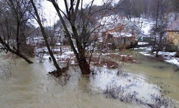 В Закарпатской области остались подтопленными лишь 4 двора