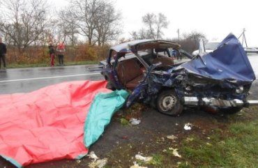 ДТП в Закарпатье: 2 человека погибли, еще 2 - в реанимации