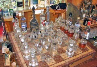 Закарпатец хранил дома для реализации 10 000 бутылок водки