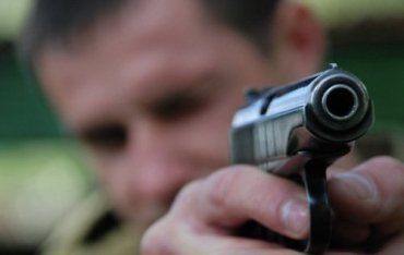 В Закарпатье селянин открыл стрельбу с пистолета ради забавы