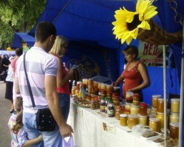 В Ужгороді відбулося урочисте відкриття свята «Медовий Спас»