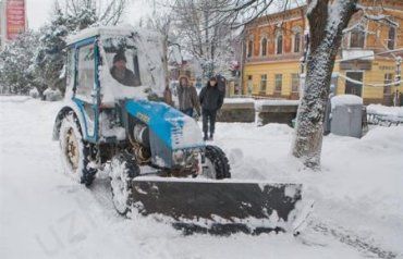 В Ужгороде снегоуборочная техника будет убирать снег