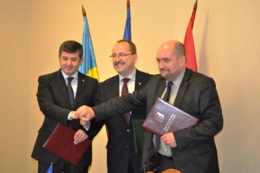 Руководство МИД Венгрии и облсовета подписали соглашение