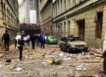 В центре Праги прогремел мощный взрыв, - разрушилось здание