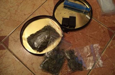 Мукачевские милиционеры обнаружили в квартире наркотики