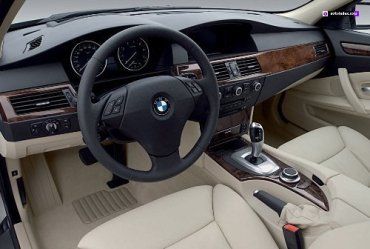 В Нижней Апше у 21-летнего парня грабители отобрали BMW