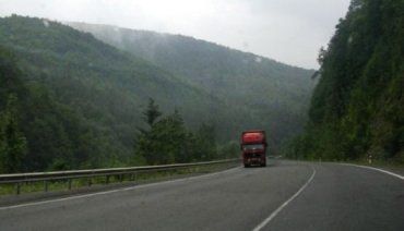 Кабмин перераспределил 28,43 млн грн для ремонта дорог в Карпатах