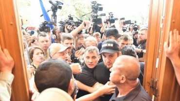 Активисты захватили сессионный зал Одесской мэрии
