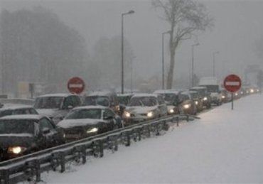 В странах Европы из-за снегопада транспортный коллапс