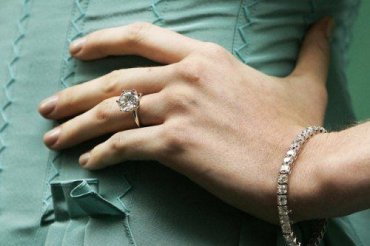 В ужгородском «ПАДИЮНе» у студентки украли кольцо и цепочку