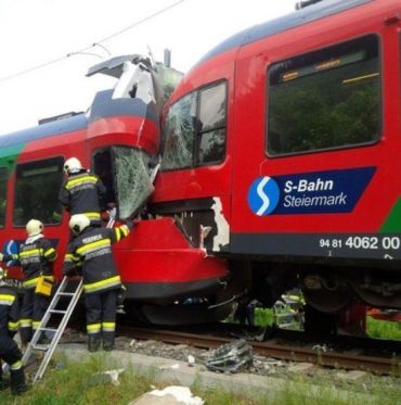 В Австрии "лоб в лоб" столкнулись два поезда, есть раненые