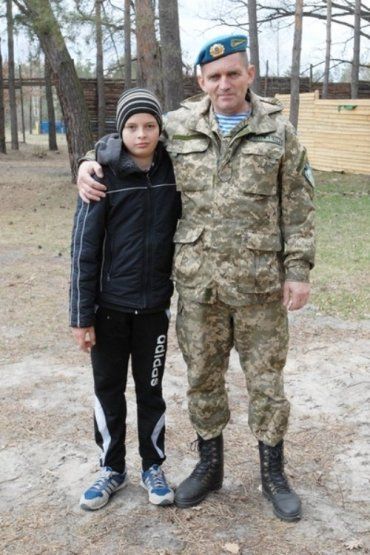 Киборг из Закарпатья Ярослав Савула с сыном