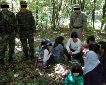 На границе со Словакией задержали семью нелегалов из Афганистана