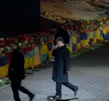 Порошенко освистали на Майдане