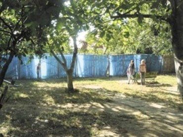 Жители Ужгорода воюют против строительства многоэтажки на детских площадках