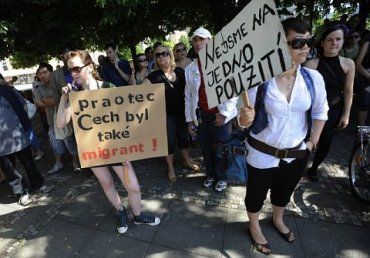 в Праге прошла 1-я демонстрация «За права трудовых мигрантов и мигранток»