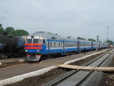 Поезд Киев-Ужгород пустили резервным маршрутом через Сянки