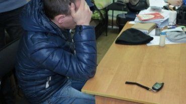 Сотрудники патрульно-постовой службы задержали ужгородского парня с девушкой