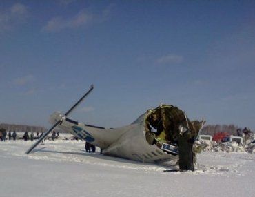 Самолет ATR-72 разбился после вылета из аэропорта "Рощино" под Тюменью