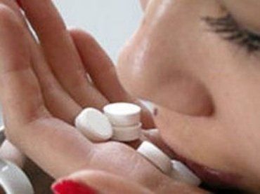 На Закарпатье в отчаянии молодая женщина наглоталась таблеток