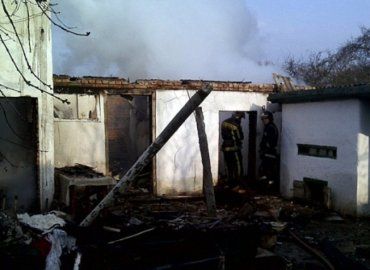 В селе Боржава Береговского района на Закарпатье пожар охватил пристройку