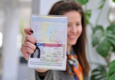 С 1 января закарпатцы смогут оформить новые зарубежные биометрические паспорта