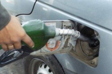 «Закарпатнефтепродукт-Мукачево» поднял бензин на 20 коп./л