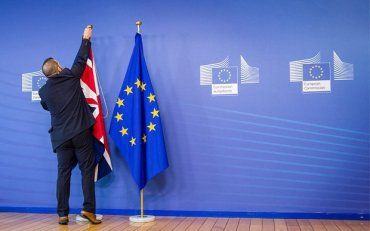 51.8% против 48,2%, Великобритания проголосовала за выход из ЕС