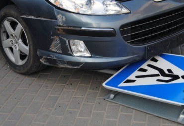 В Ужгороде водитель сбил пешехода на "зебре" и скрылся с места ДТП