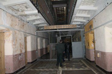 Злоключения под стражей в тюрьме Ужгорода